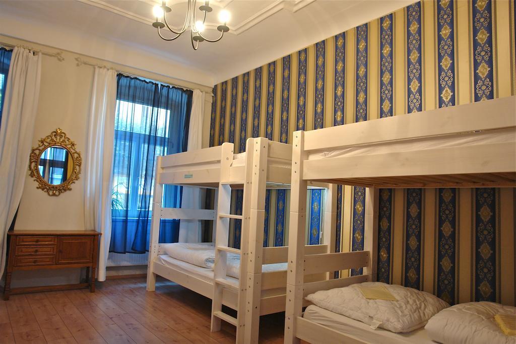 Lotte - The Backpackers Hostal